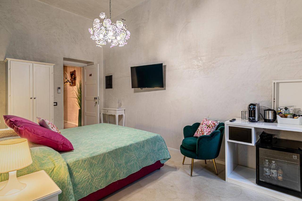 Flower Rooms Кальяри Экстерьер фото