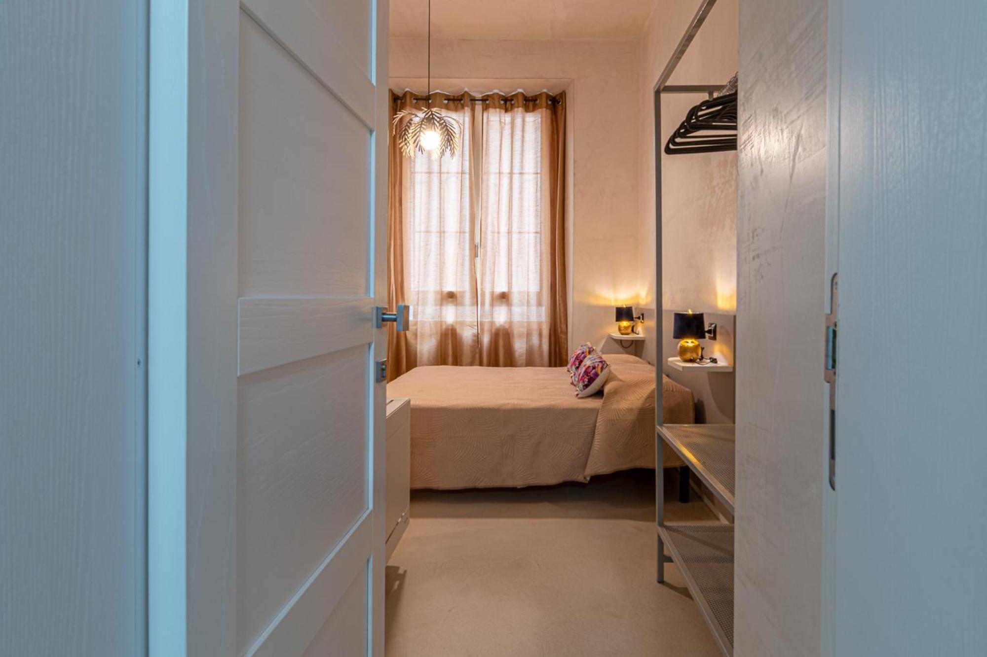 Flower Rooms Кальяри Экстерьер фото